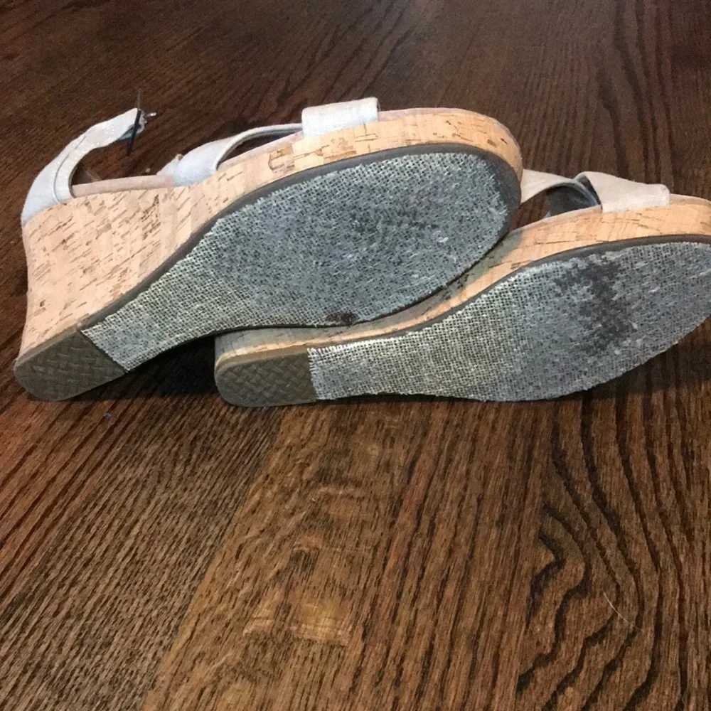 Toms cream shimmer wedges